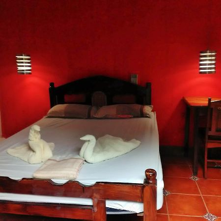 Hostal Casa Ivana Леон Екстер'єр фото