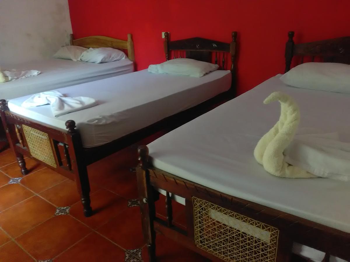 Hostal Casa Ivana Леон Екстер'єр фото