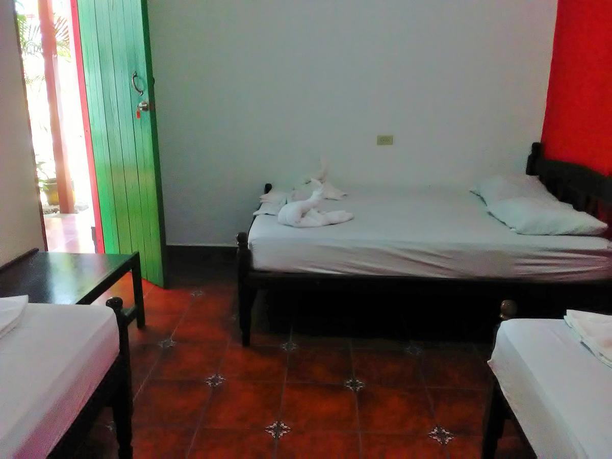 Hostal Casa Ivana Леон Екстер'єр фото