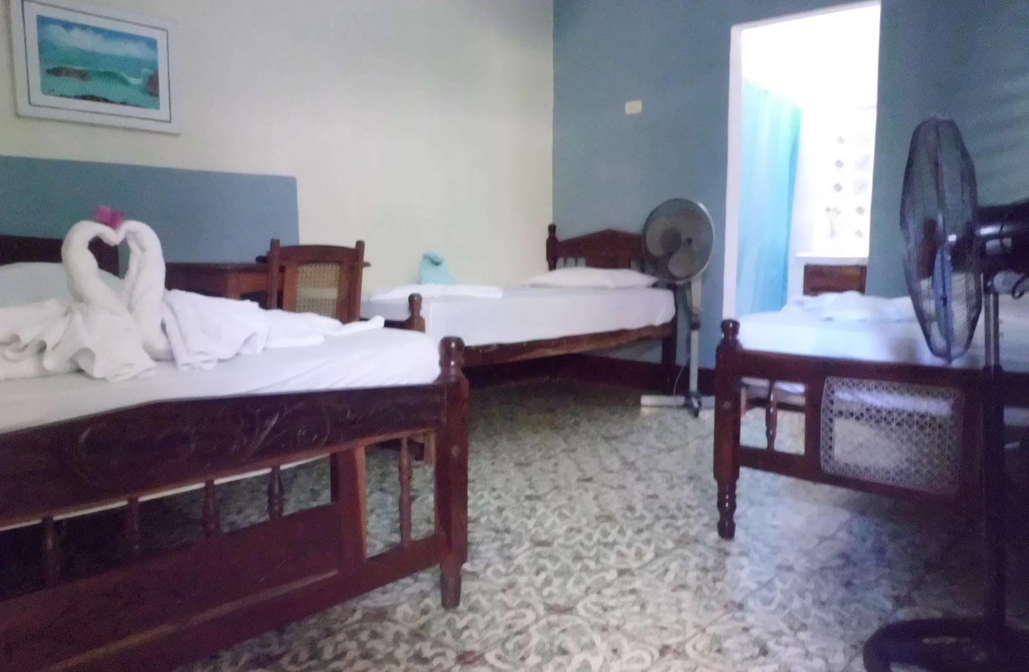 Hostal Casa Ivana Леон Екстер'єр фото
