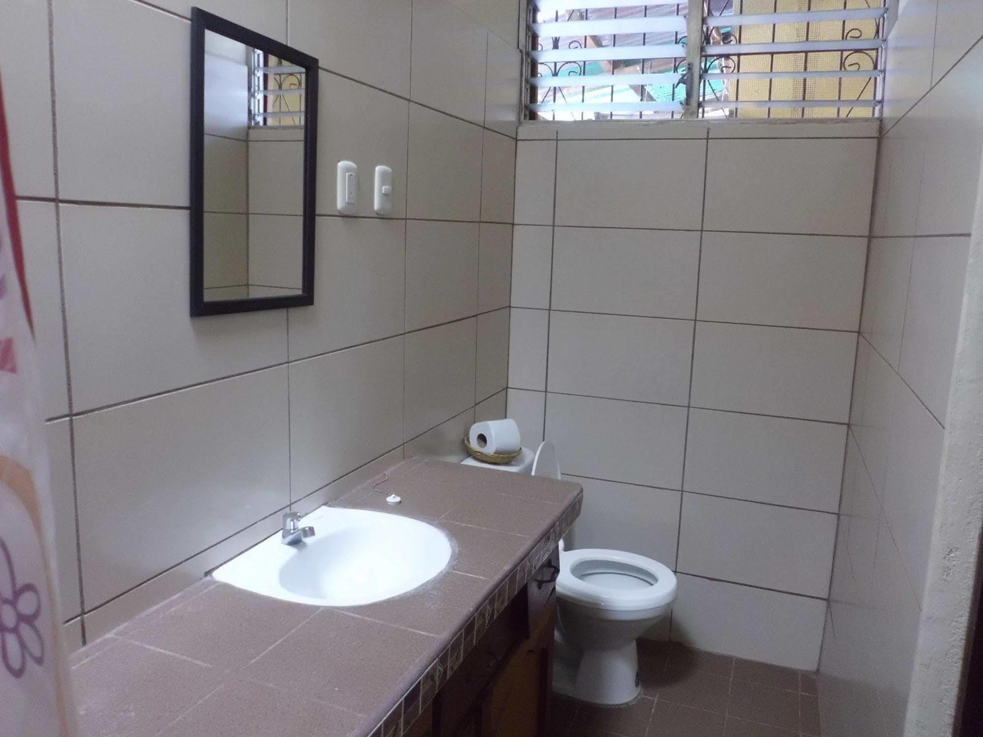 Hostal Casa Ivana Леон Екстер'єр фото