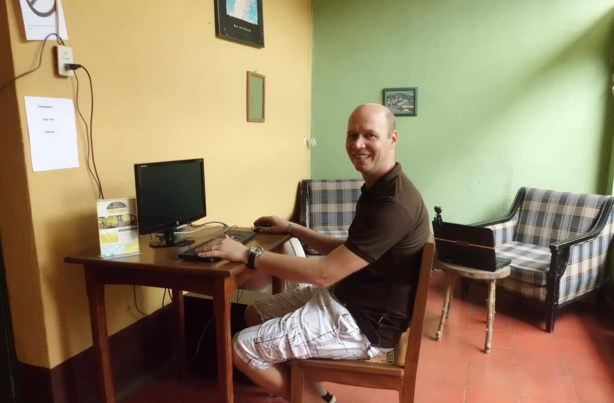 Hostal Casa Ivana Леон Екстер'єр фото